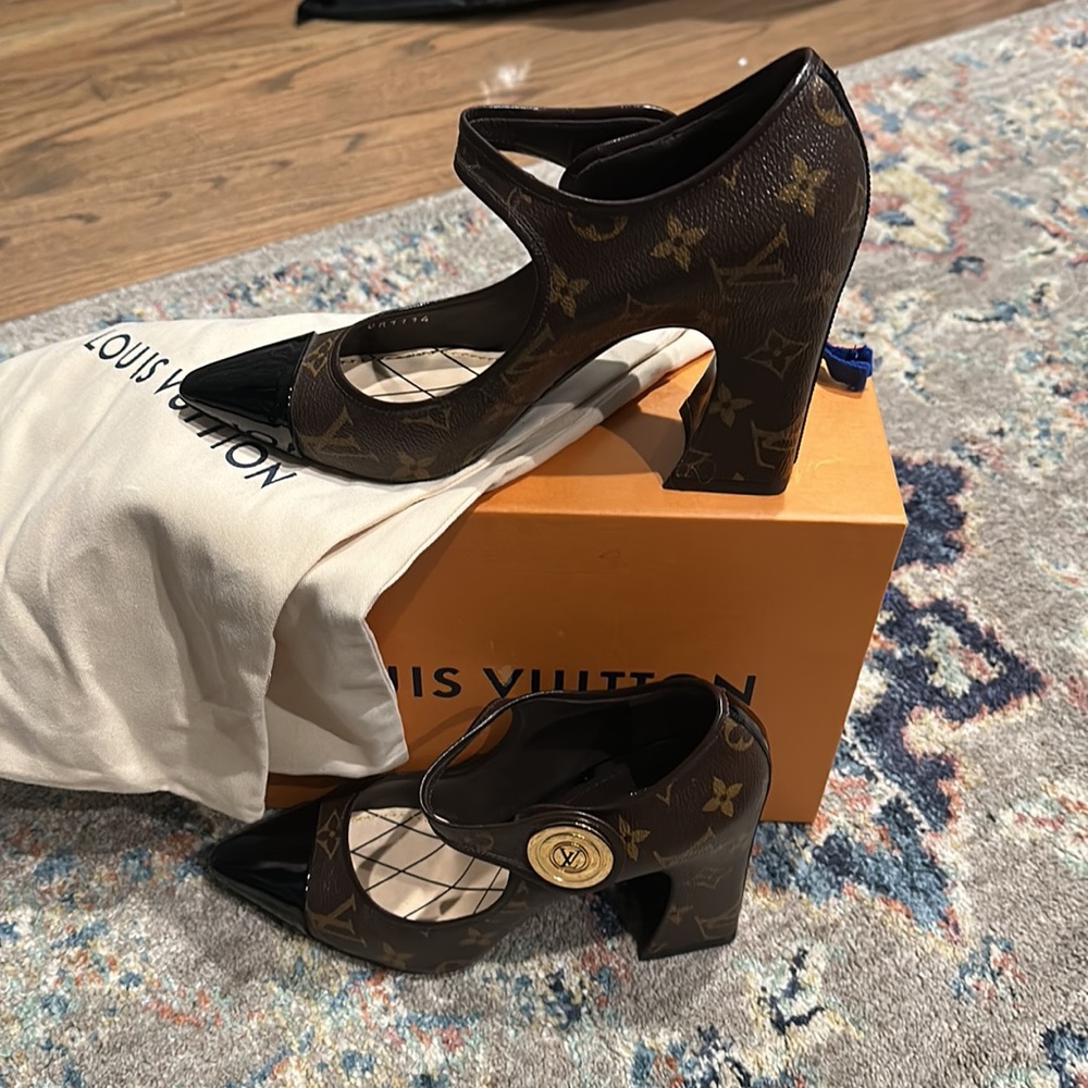 Louis Vuitton maryjanes - Picture 2 of 10
